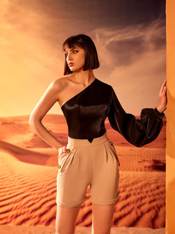 One-shoulder puff sleeve top One-shoulder puff sleeve top
